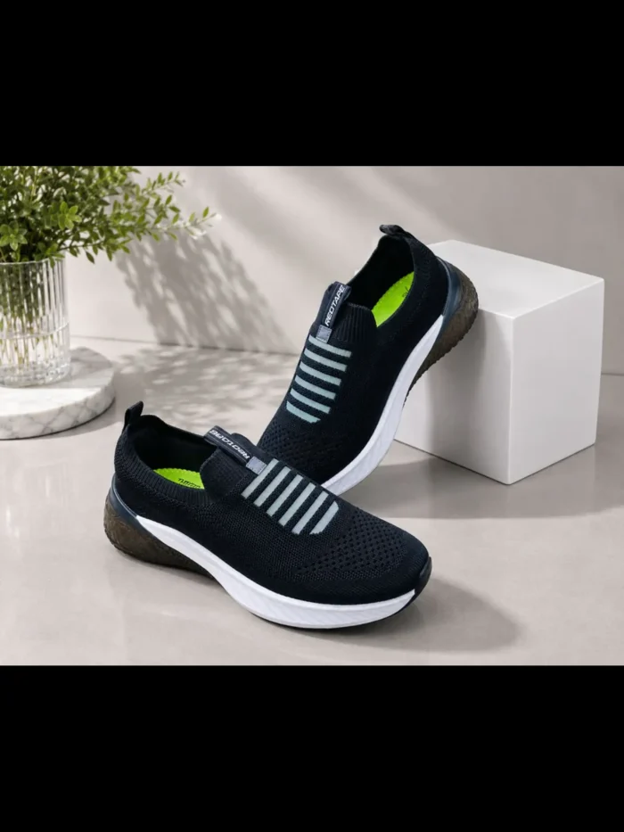 REDTAPE SLIP-INS” 𝐒𝐧𝐞𝐚𝐤𝐞𝐫 ( JET BLACK STRIPE) - Image 1
